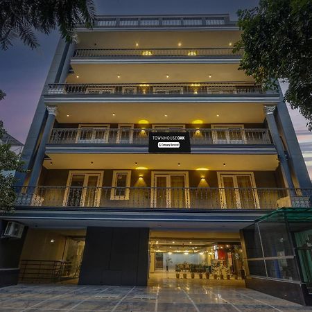Hotel Super Townhouse Oak Udyog Vihar à Gurgaon Extérieur photo