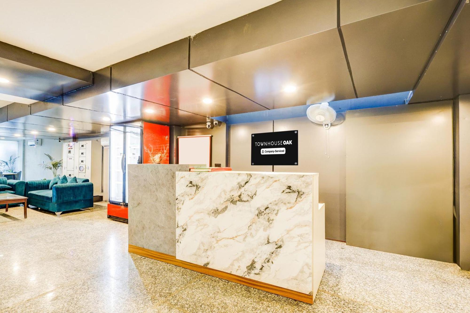 Hotel Super Townhouse Oak Udyog Vihar à Gurgaon Extérieur photo