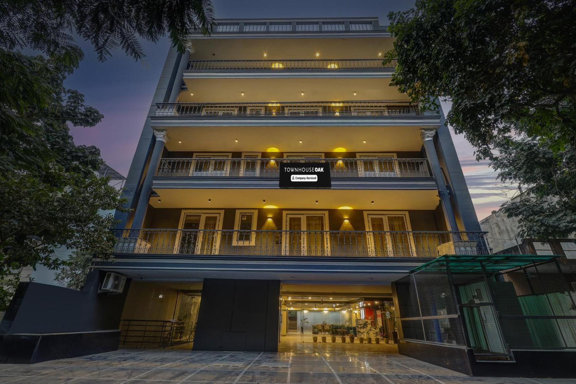 Hotel Super Townhouse Oak Udyog Vihar à Gurgaon Extérieur photo