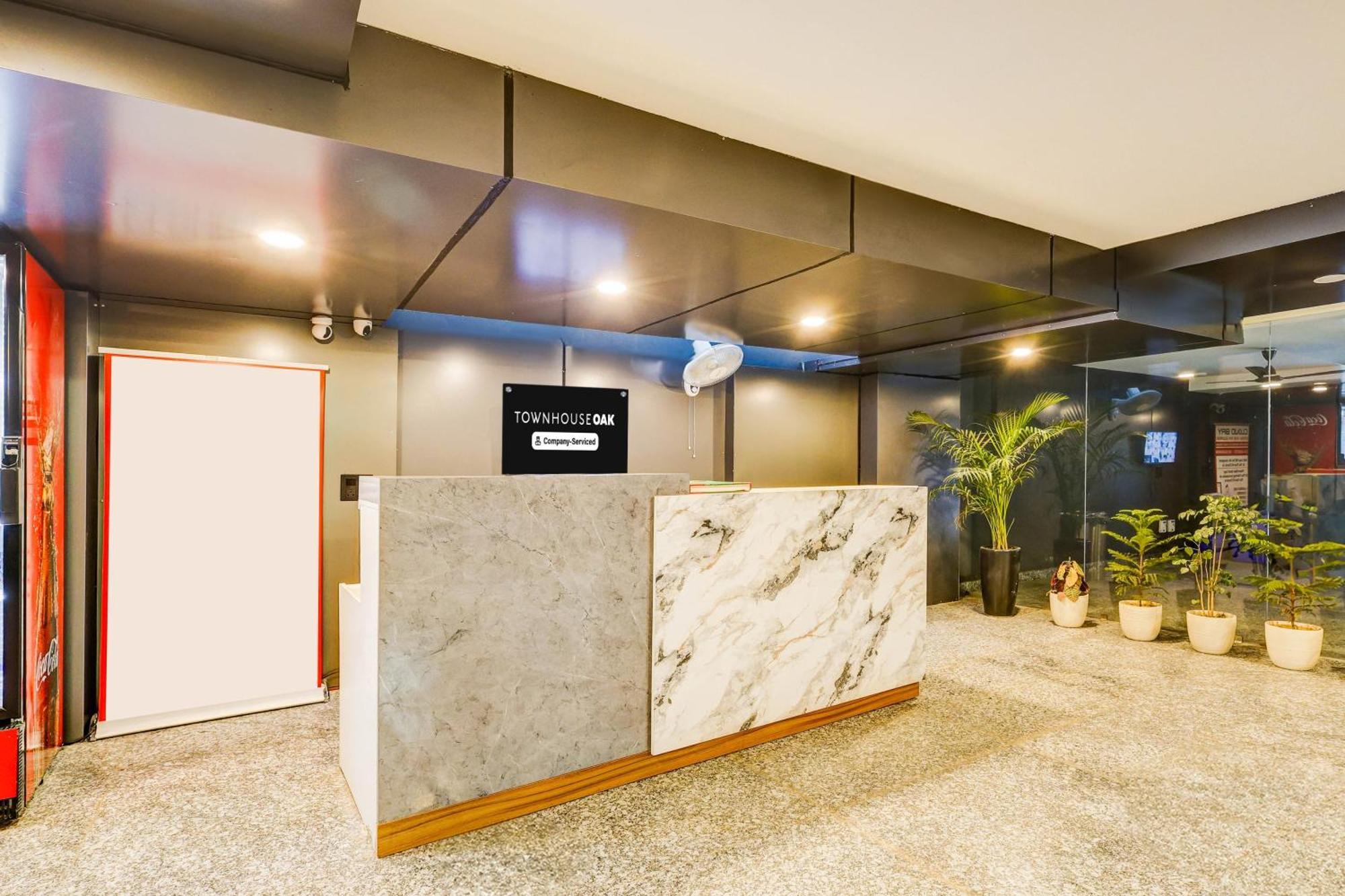 Hotel Super Townhouse Oak Udyog Vihar à Gurgaon Extérieur photo