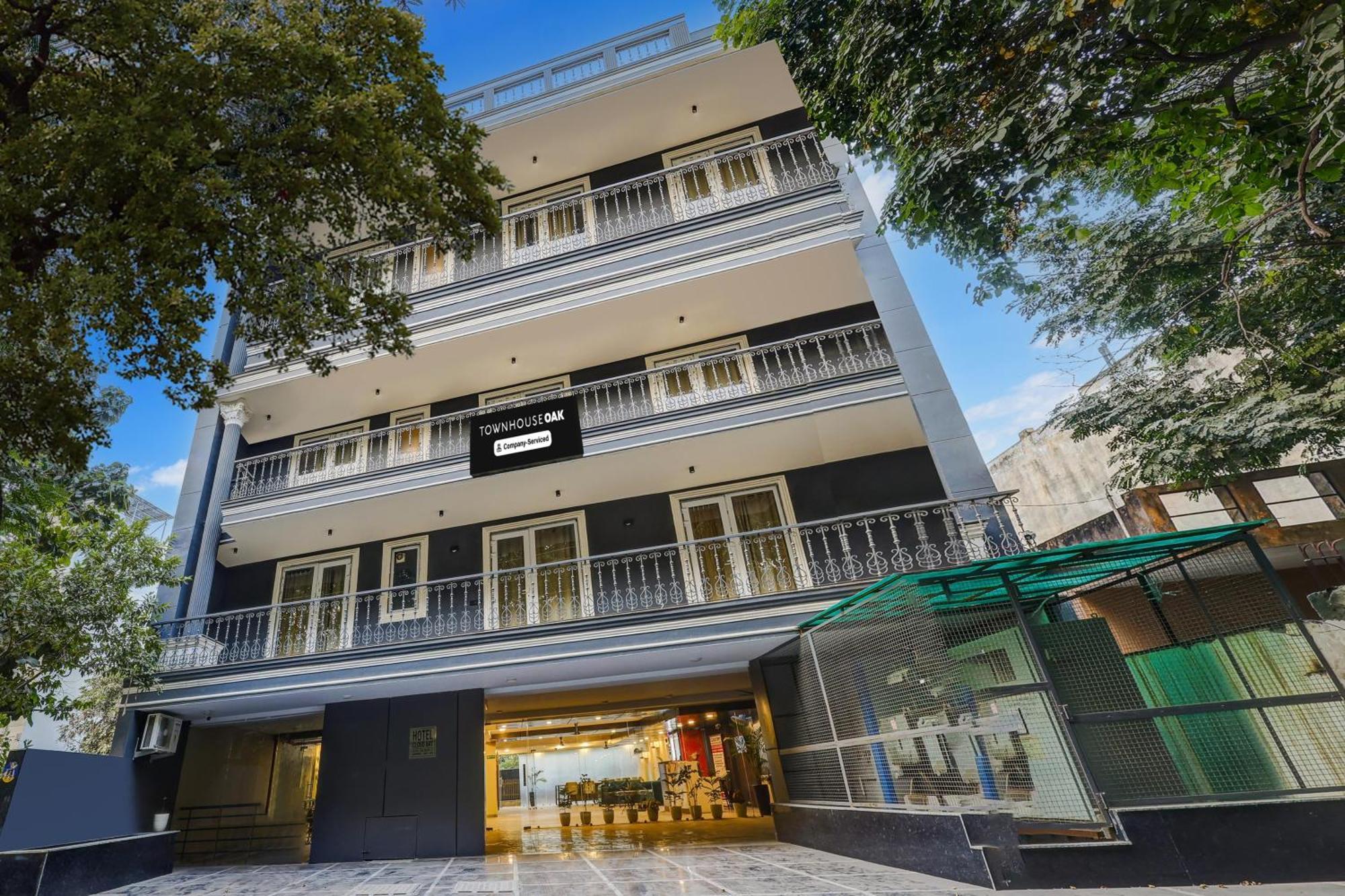 Hotel Super Townhouse Oak Udyog Vihar à Gurgaon Extérieur photo