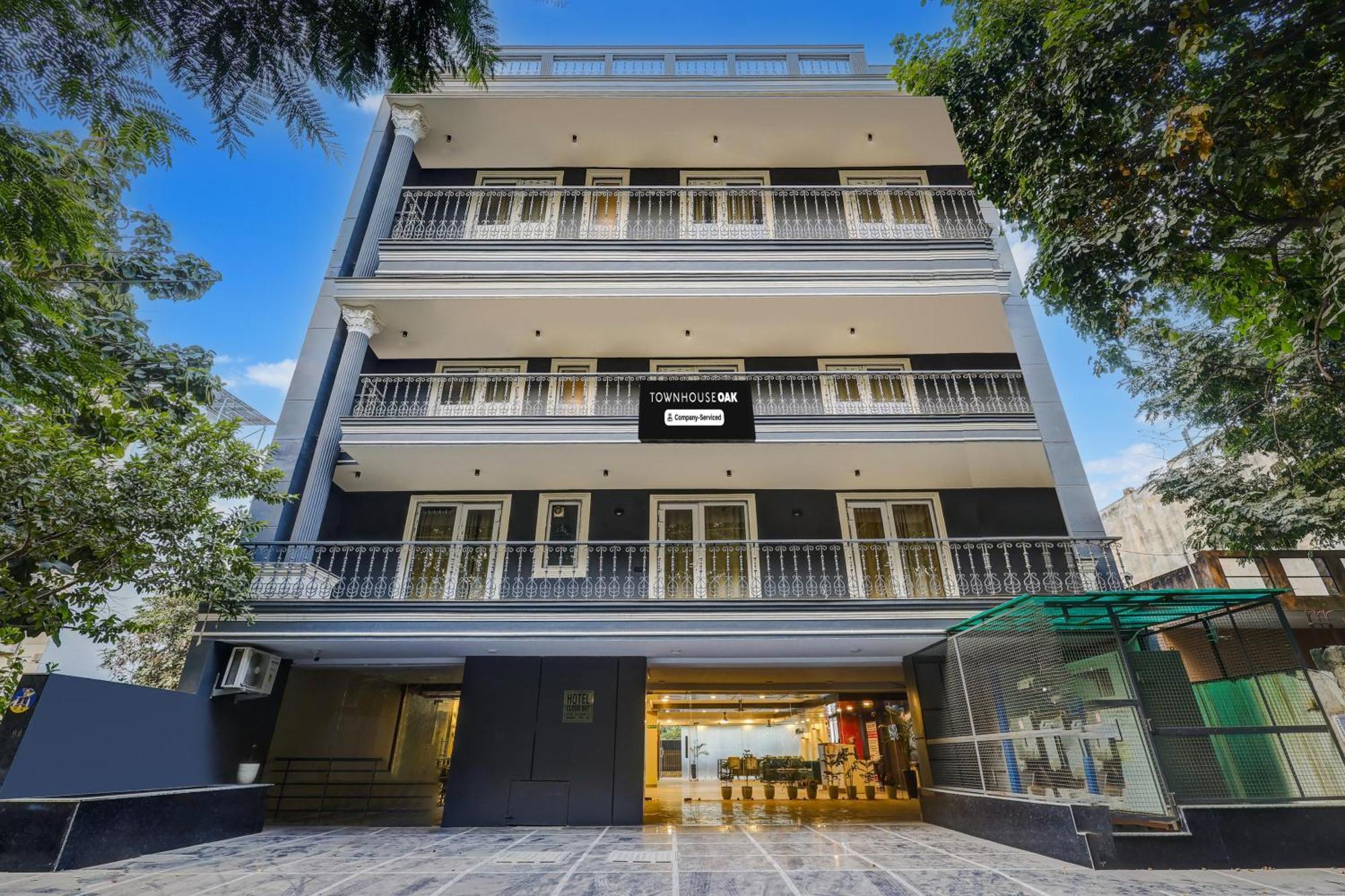 Hotel Super Townhouse Oak Udyog Vihar à Gurgaon Extérieur photo