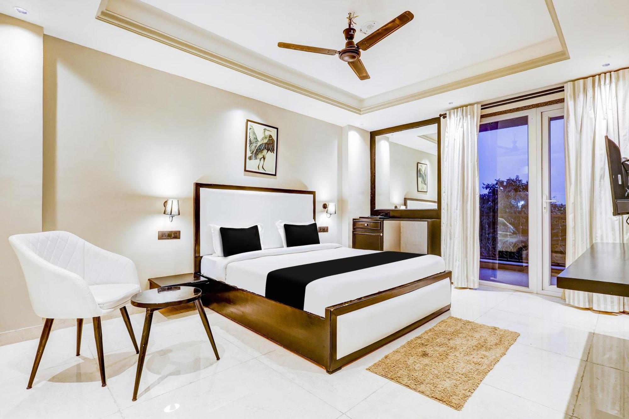Hotel Super Townhouse Oak Udyog Vihar à Gurgaon Extérieur photo