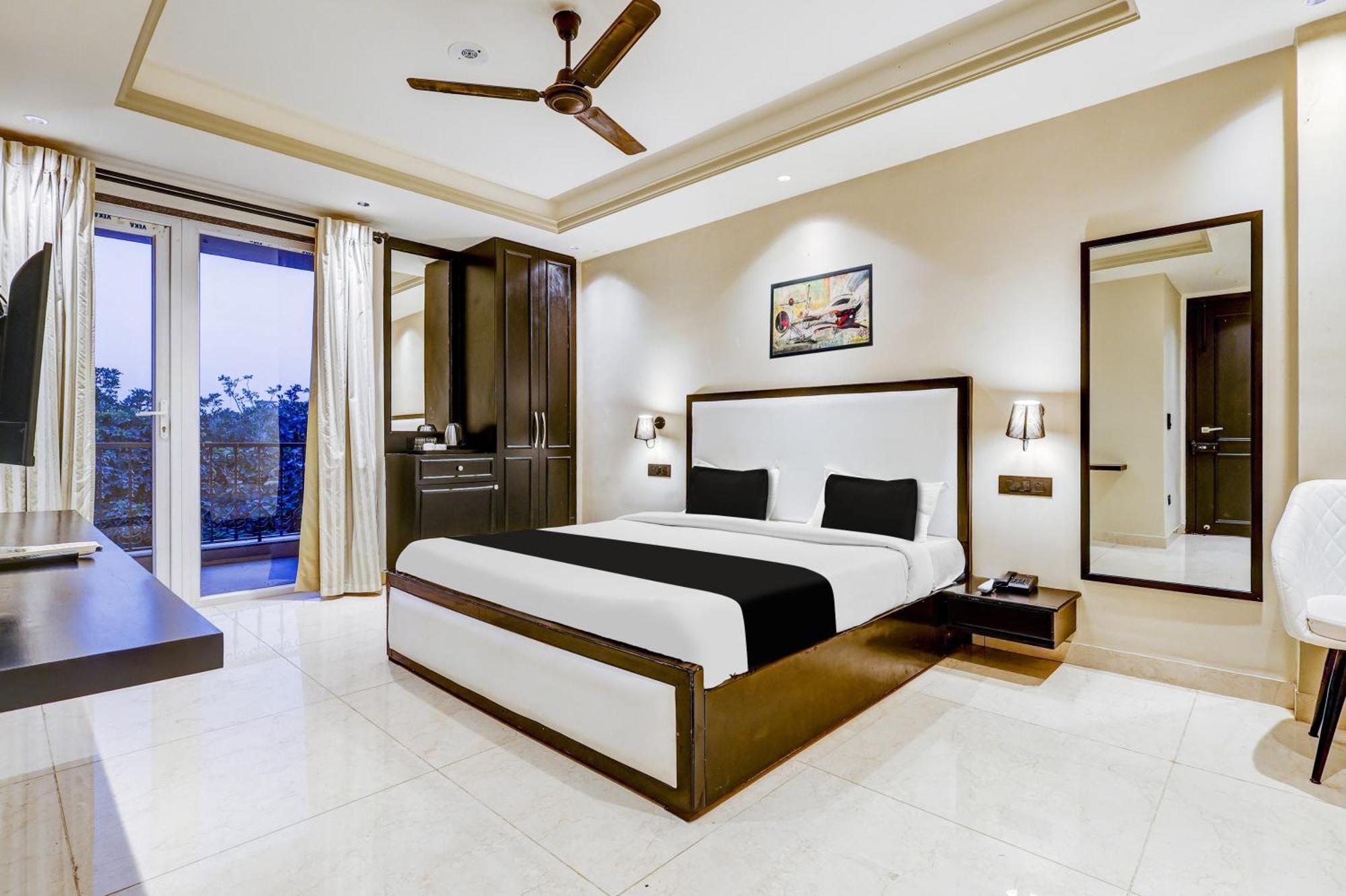 Hotel Super Townhouse Oak Udyog Vihar à Gurgaon Extérieur photo